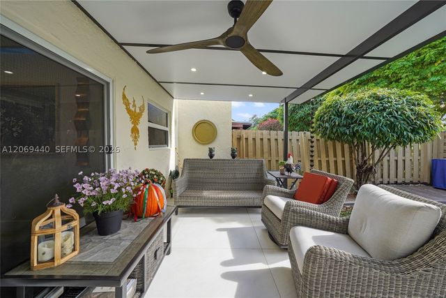 10310 NW 5th Ter 4-26, Miami, FL 33172