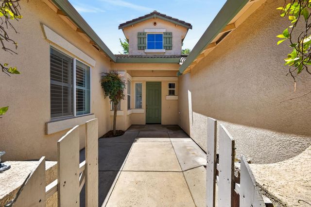 380 Lyman Cir, Sacramento, CA 95835