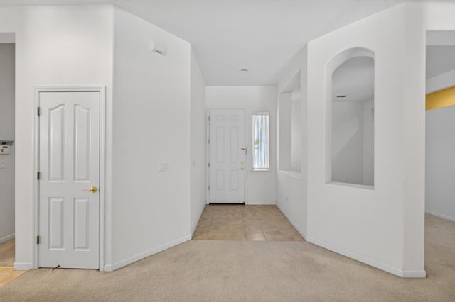 380 Lyman Cir, Sacramento, CA 95835