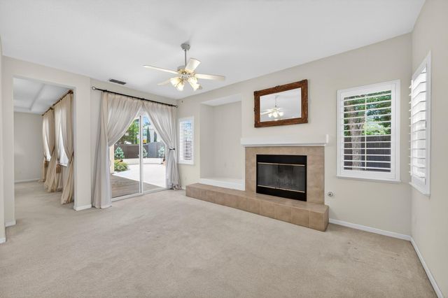 380 Lyman Cir, Sacramento, CA 95835