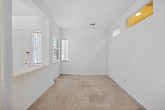 380 Lyman Cir, Sacramento, CA 95835