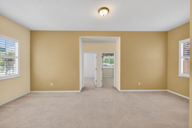 380 Lyman Cir, Sacramento, CA 95835