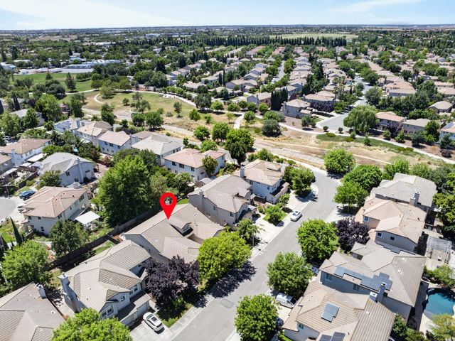 380 Lyman Cir, Sacramento, CA 95835