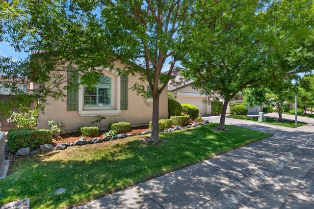 380 Lyman Cir, Sacramento, CA 95835