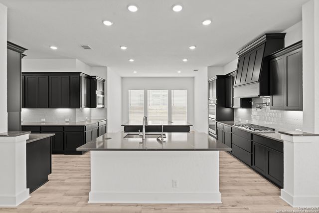 523 Corwin Springs, Cibolo, TX 78108