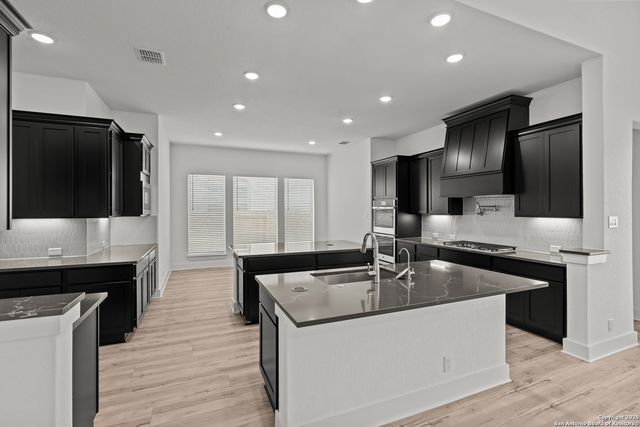 523 Corwin Springs, Cibolo, TX 78108