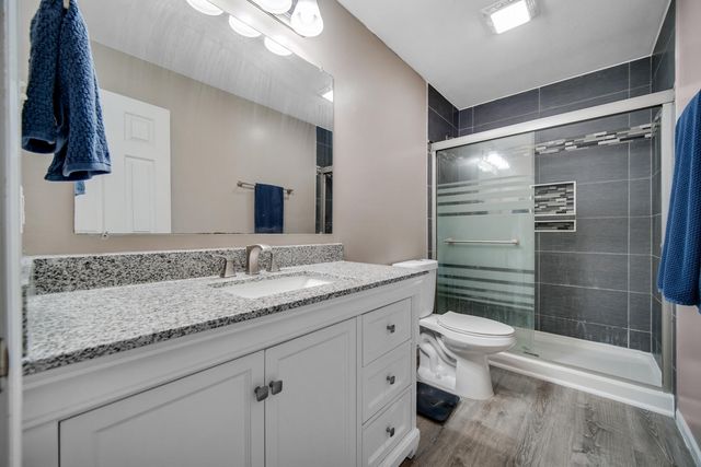10332 Paramount Way, Cedar Lake, IN 46303