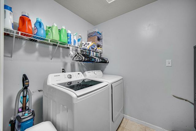 10332 Paramount Way, Cedar Lake, IN 46303