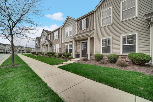 10332 Paramount Way, Cedar Lake, IN 46303
