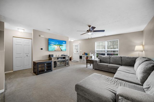 10332 Paramount Way, Cedar Lake, IN 46303