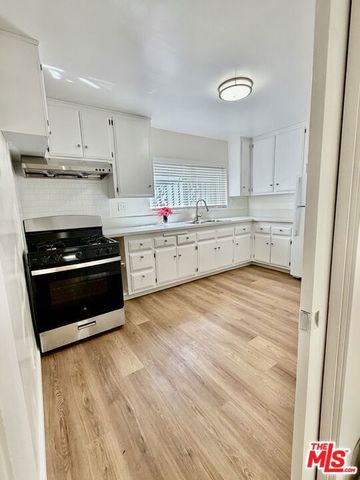 829 Alpine Street 3, Los Angeles, CA 90012