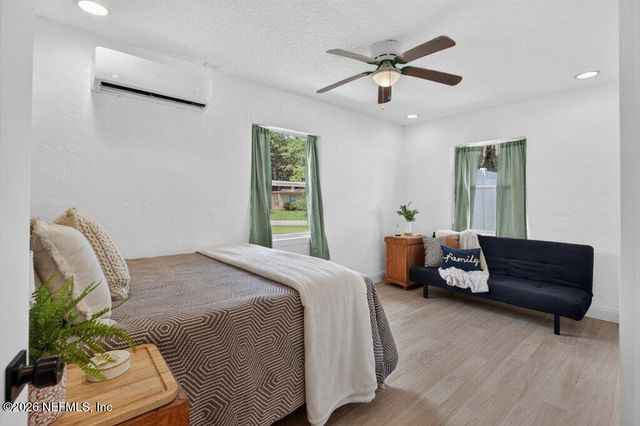 4186 RUBY Drive E, Jacksonville, FL 32246