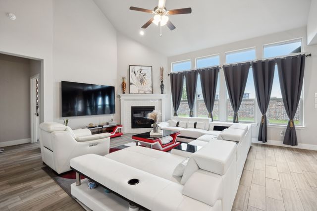 10515 Forest Glen Lane, Grand Prairie, TX 76065