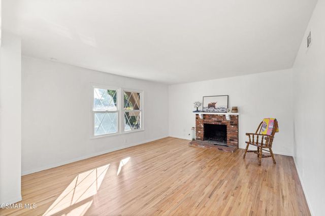 326 Longwood Court, Newbury Park, CA 91320