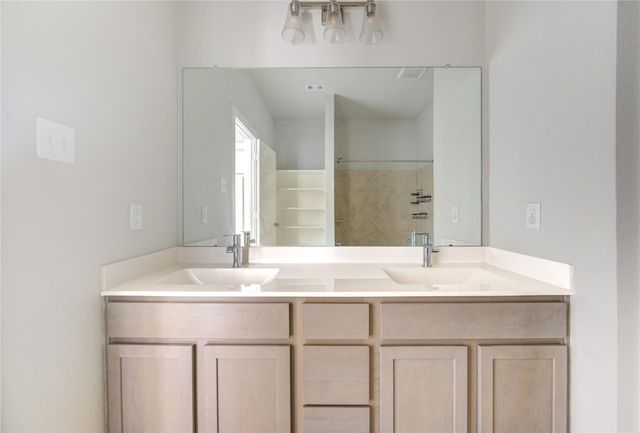 2215 Emerald Diamond Court, Fresno, TX 77545