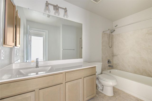 2215 Emerald Diamond Court, Fresno, TX 77545