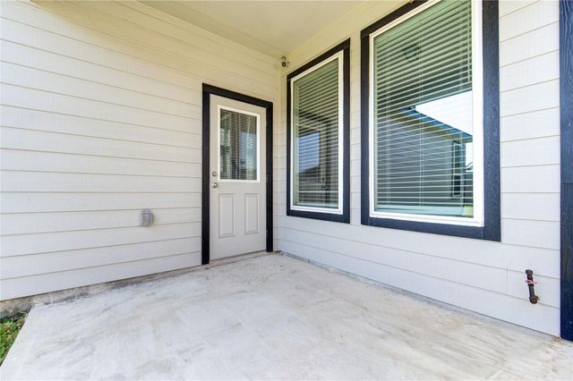 2215 Emerald Diamond Court, Fresno, TX 77545