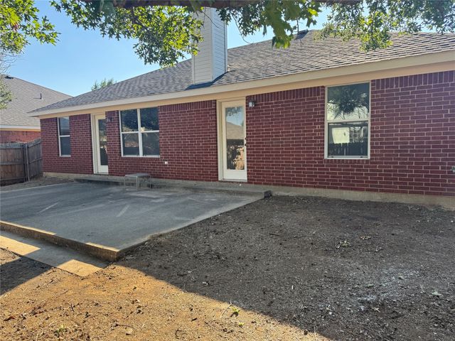 1604 Ocean Drive, Mansfield, TX 76063