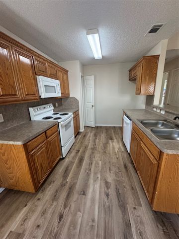 1604 Ocean Drive, Mansfield, TX 76063
