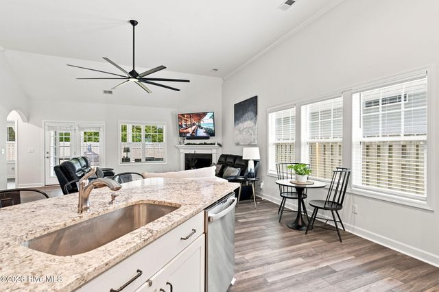6036 Meadowgrove Loop, Wilmington, NC 28409