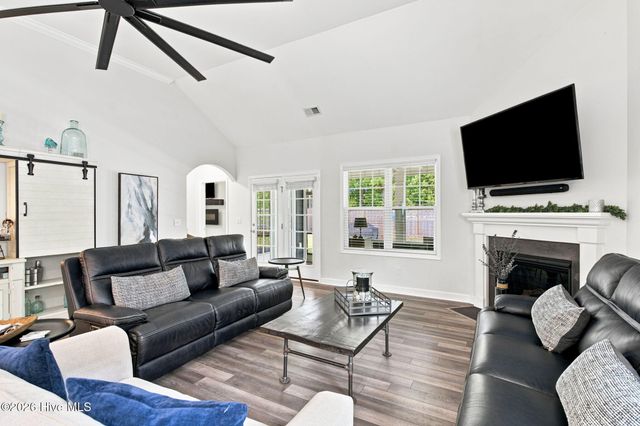 6036 Meadowgrove Loop, Wilmington, NC 28409