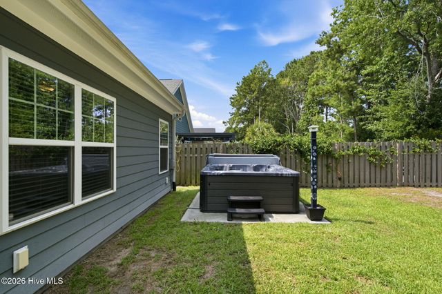 6036 Meadowgrove Loop, Wilmington, NC 28409