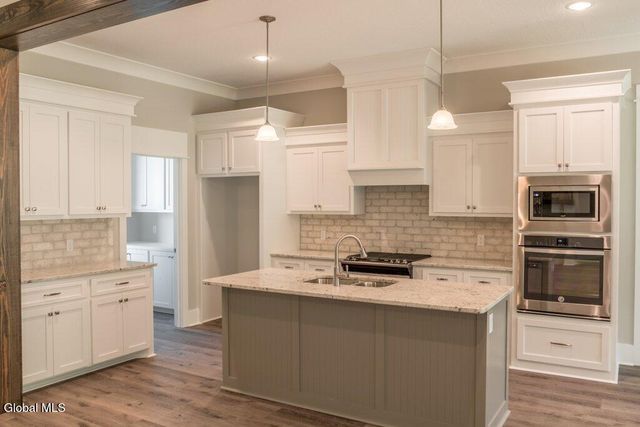 20 Hidden Pond Way, Moreau, NY 12831