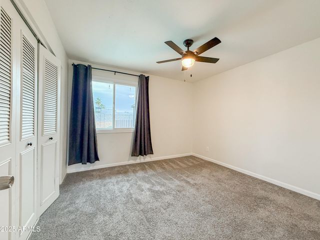 1917 W TOPEKA Drive, Phoenix, AZ 85027