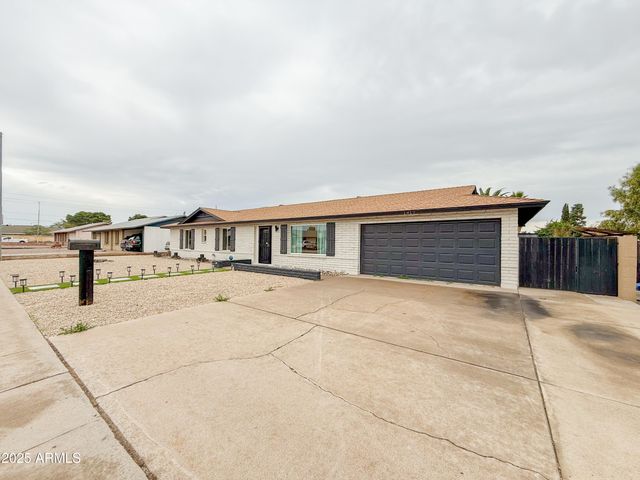 1917 W TOPEKA Drive, Phoenix, AZ 85027