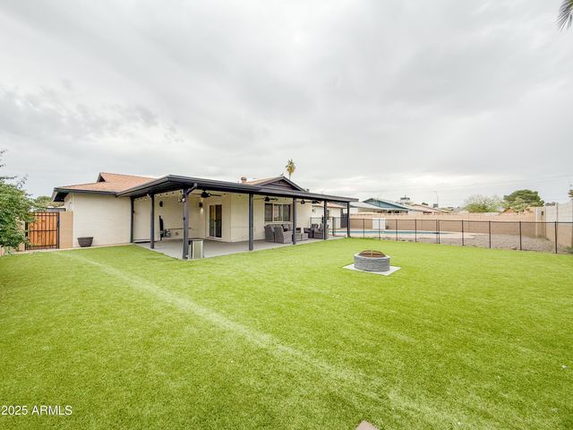 1917 W TOPEKA Drive, Phoenix, AZ 85027