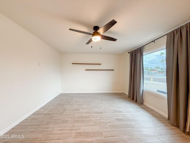 1917 W TOPEKA Drive, Phoenix, AZ 85027