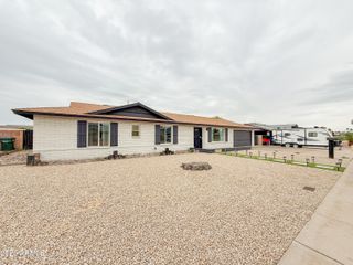 1917 W TOPEKA Drive, Phoenix, AZ 85027