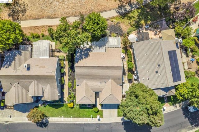 1751 Crispin Dr, Brentwood, CA 94513