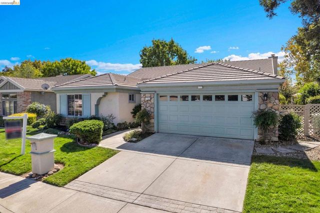 1751 Crispin Dr, Brentwood, CA 94513