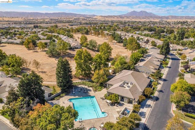 1751 Crispin Dr, Brentwood, CA 94513