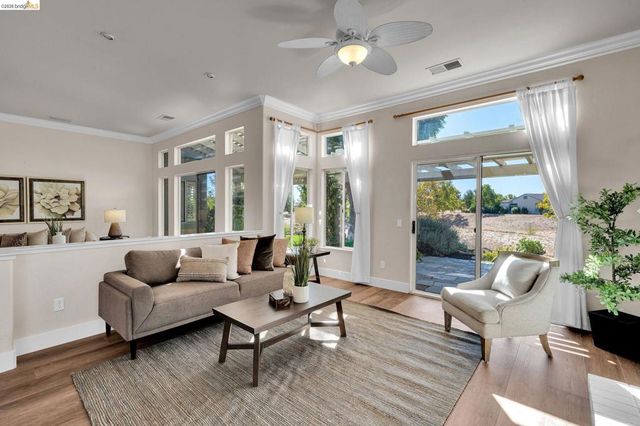 1751 Crispin Dr, Brentwood, CA 94513