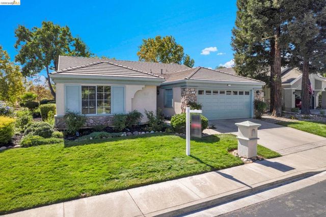 1751 Crispin Dr, Brentwood, CA 94513