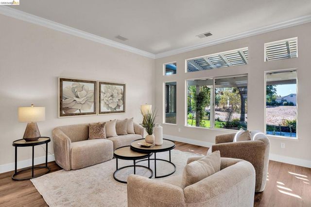 1751 Crispin Dr, Brentwood, CA 94513