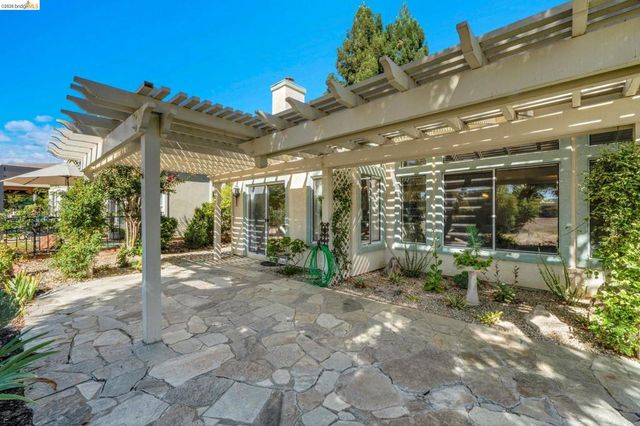 1751 Crispin Dr, Brentwood, CA 94513