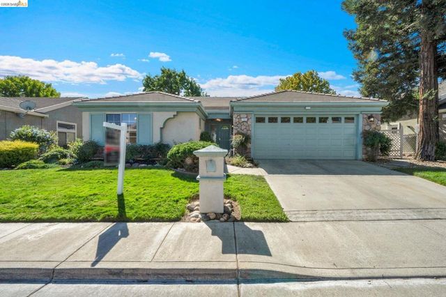 1751 Crispin Dr, Brentwood, CA 94513