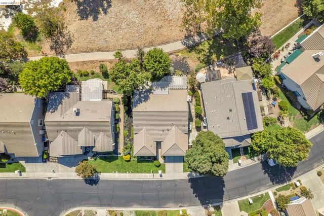1751 Crispin Dr, Brentwood, CA 94513