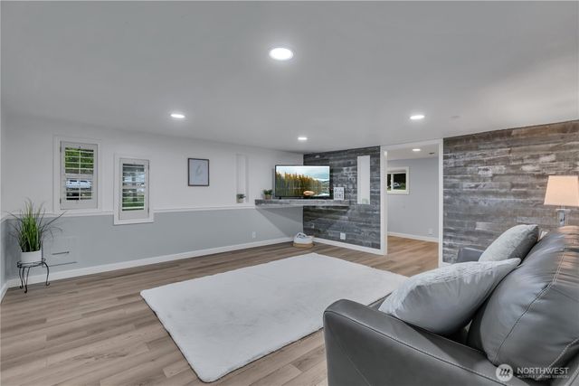 19827 Renton-Maple Valley Road SE, Maple Valley, WA 98038