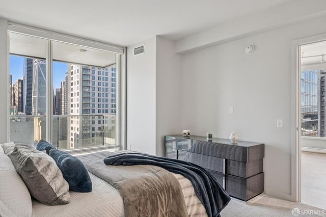 425 1st Street 1107, San Francisco, CA 94105