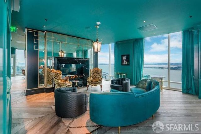 425 1st Street 1107, San Francisco, CA 94105