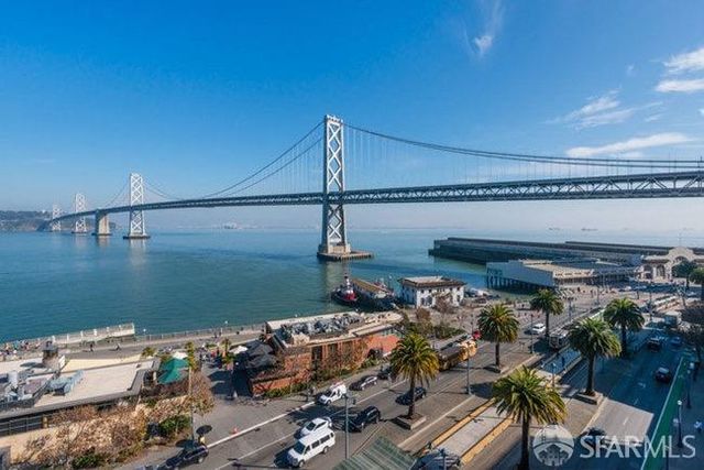 425 1st Street 1107, San Francisco, CA 94105