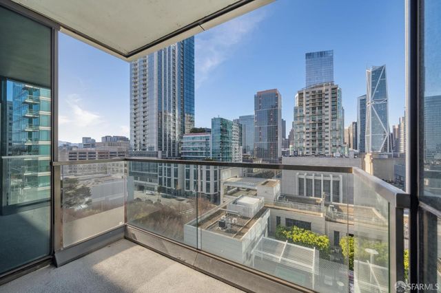 425 1st Street 1107, San Francisco, CA 94105