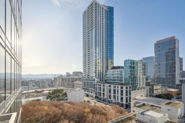 425 1st Street 1107, San Francisco, CA 94105