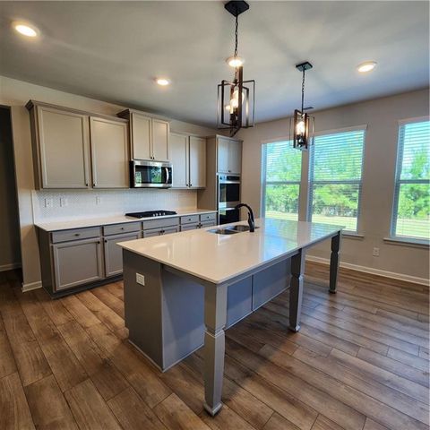 4835 Elm Leaf Drive, South Fulton, GA 30331