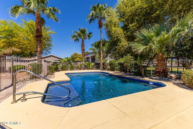 6241 N 186th Avenue, Waddell, AZ 85355