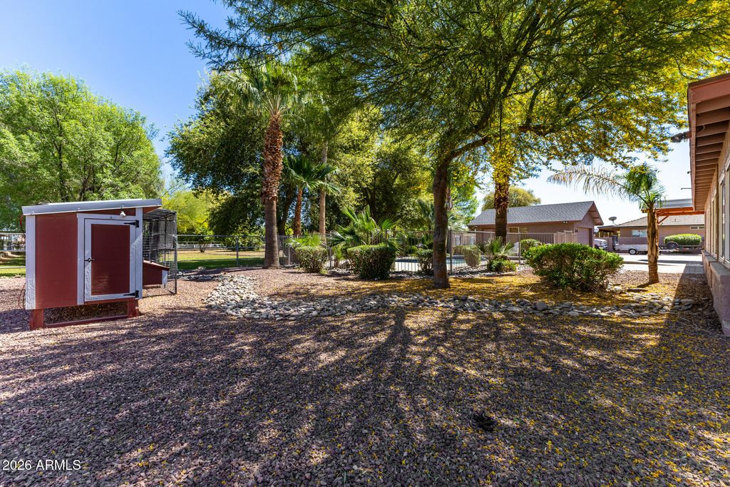 Image 13 of property listing at 6241 N 186th Avenue, Waddell, AZ 85355